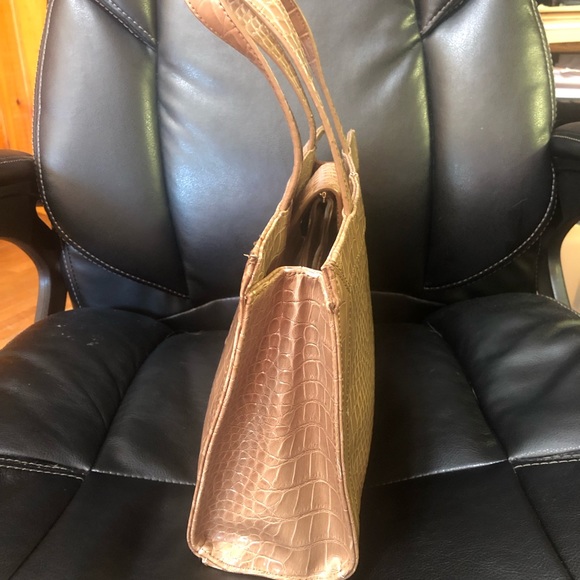 Liz Claiborne purse NWOT - Picture 2 of 10